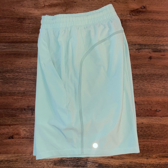 Mens M, Lululemon 7” Pace Breaker, Linerless, Mint Green - Picture 3 of 3